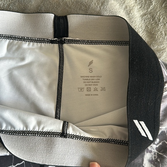 Small DO YOU EVEN women’s workout shorts - Picture 2 of 3